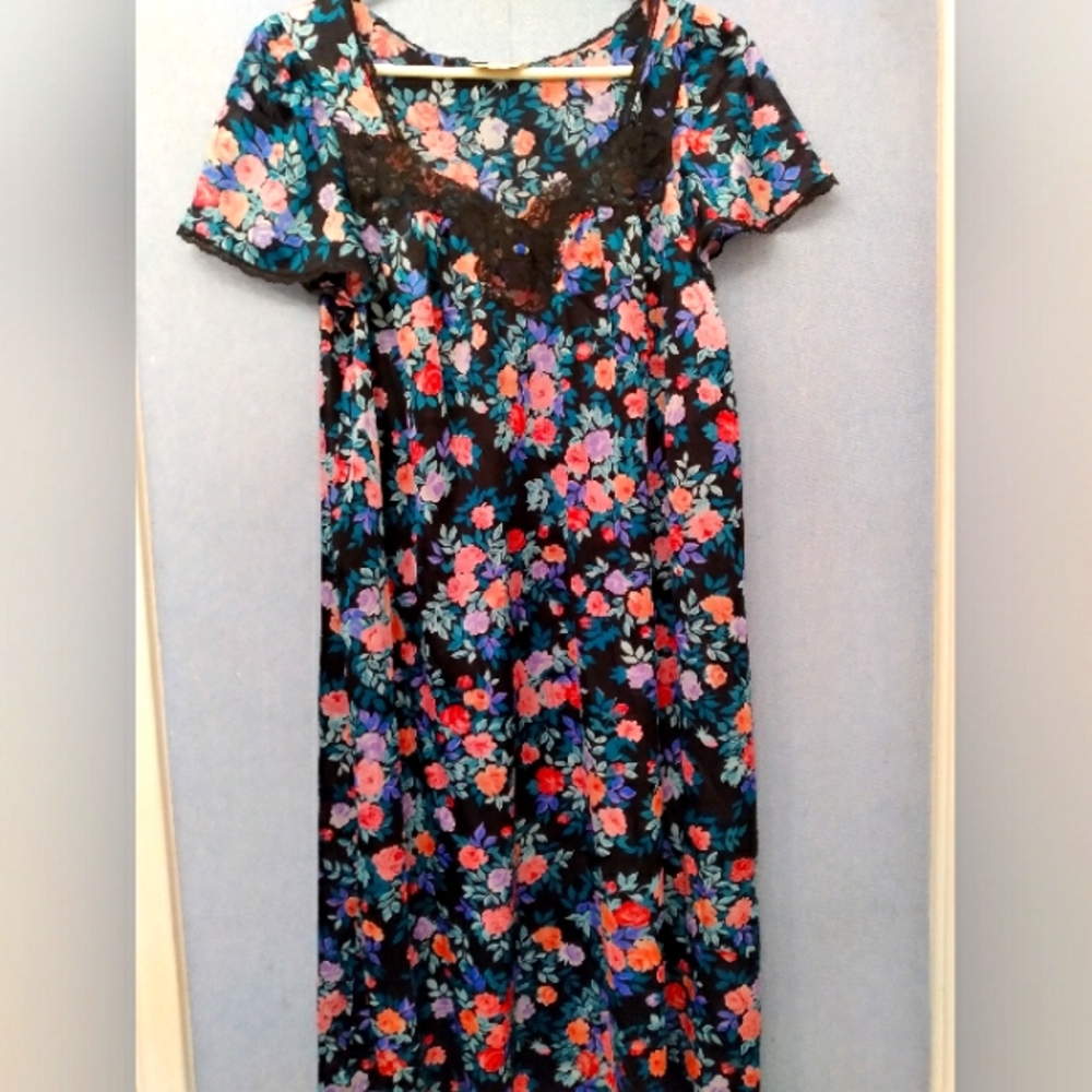 Floral Nightgown Black Lace Trim Short Sleeve Sleepwear Dress